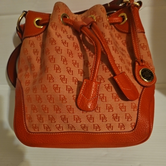 Rare Vintage DOONEY & BOURKE Red Leather Canvas Monogram Drawstring Bucket Bag - Picture 6 of 14